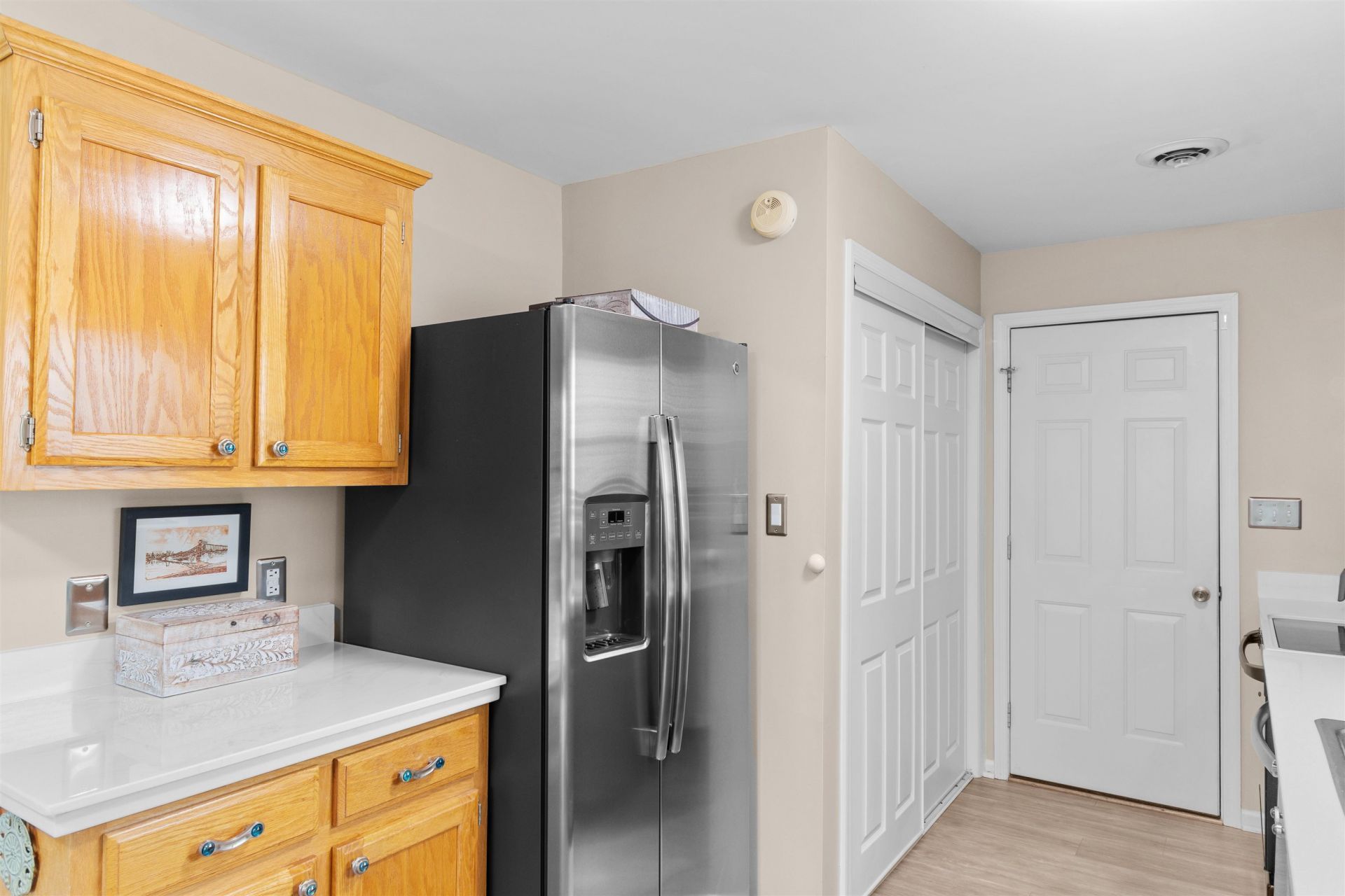 2927 Temperance Dr.  Photo 10