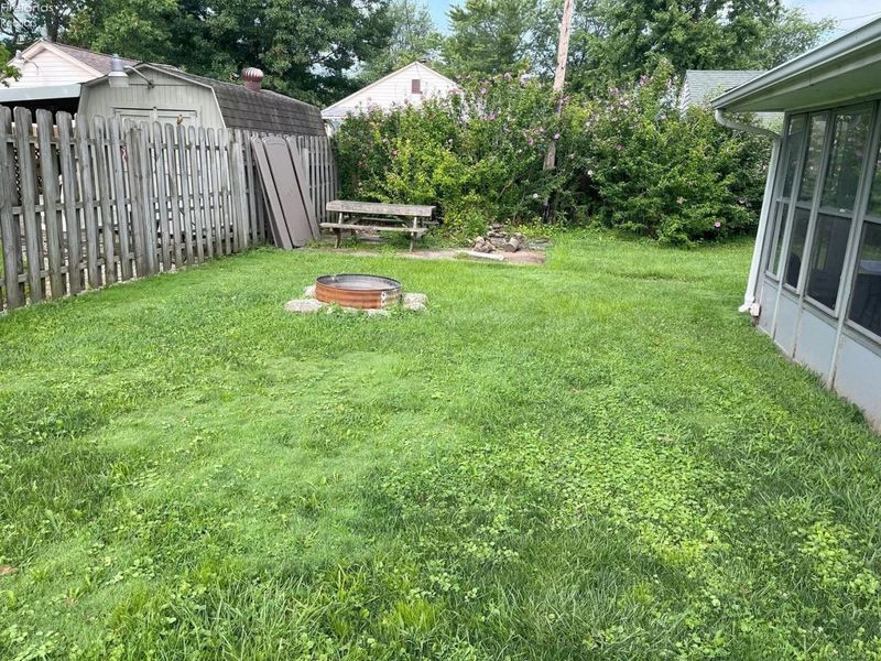 242 N Worthy Street, Marblehead, OH 43440 Photo 3