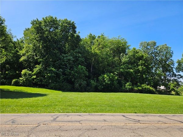 Pleasant Valley Drive , Coshocton, OH 43812