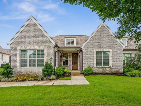 8742 BEDFORDSHIRE DR, Bartlett, TN 38133