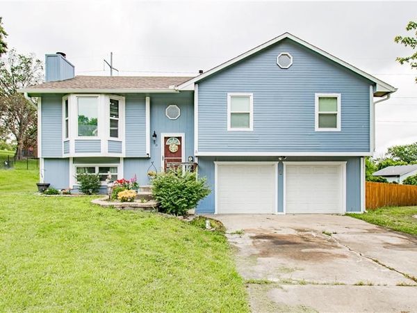 504 Dogwood Drive, Knob Noster, MO 65336