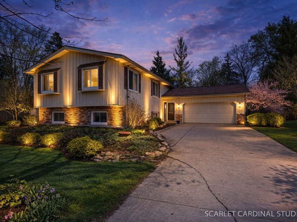 N385 Silverleaf Boulevard , Wheaton, IL 60187