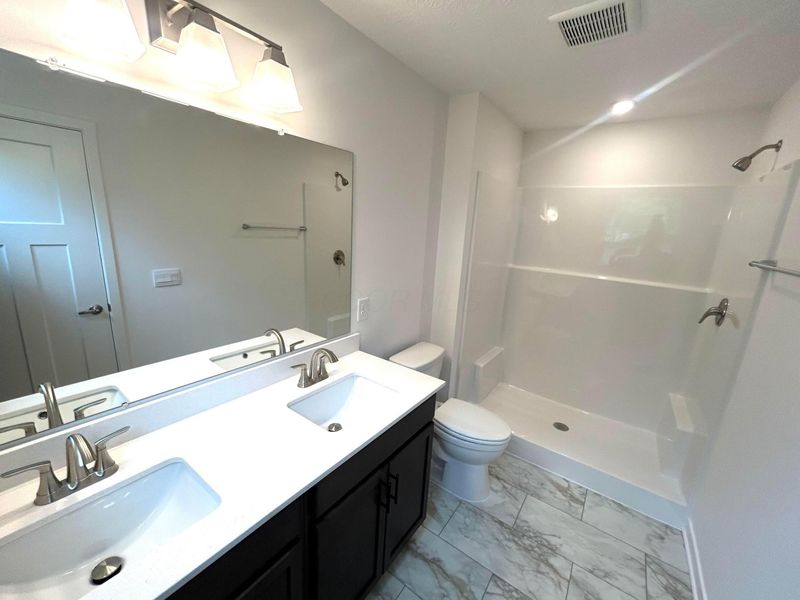 5978 Abernathy Lane , Columbus, OH 43232 Photo 11