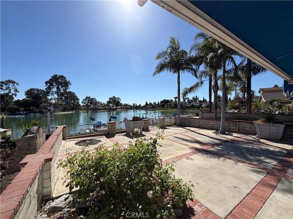 1553 Chalgrove, Corona, CA 92882
