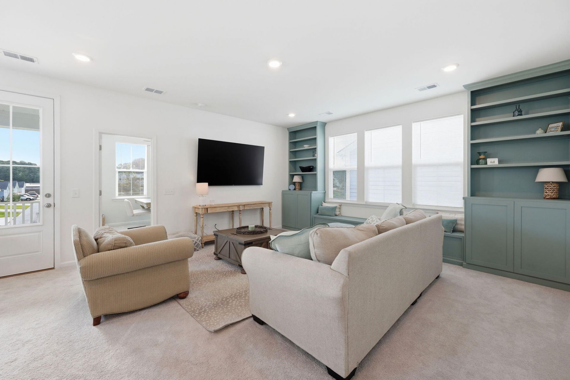 505 North Commodore Way Photo 24