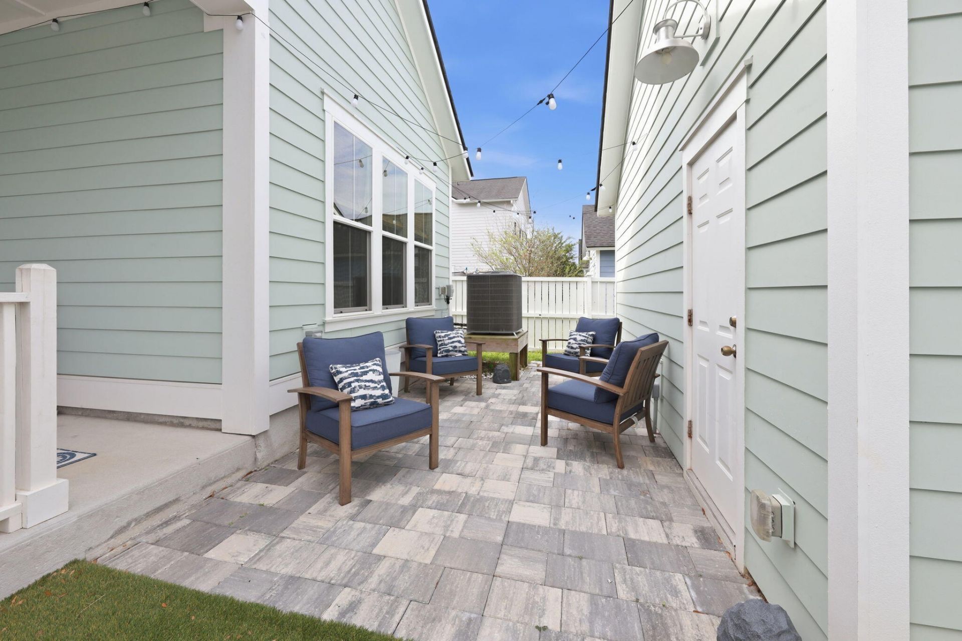 505 North Commodore Way Photo 39