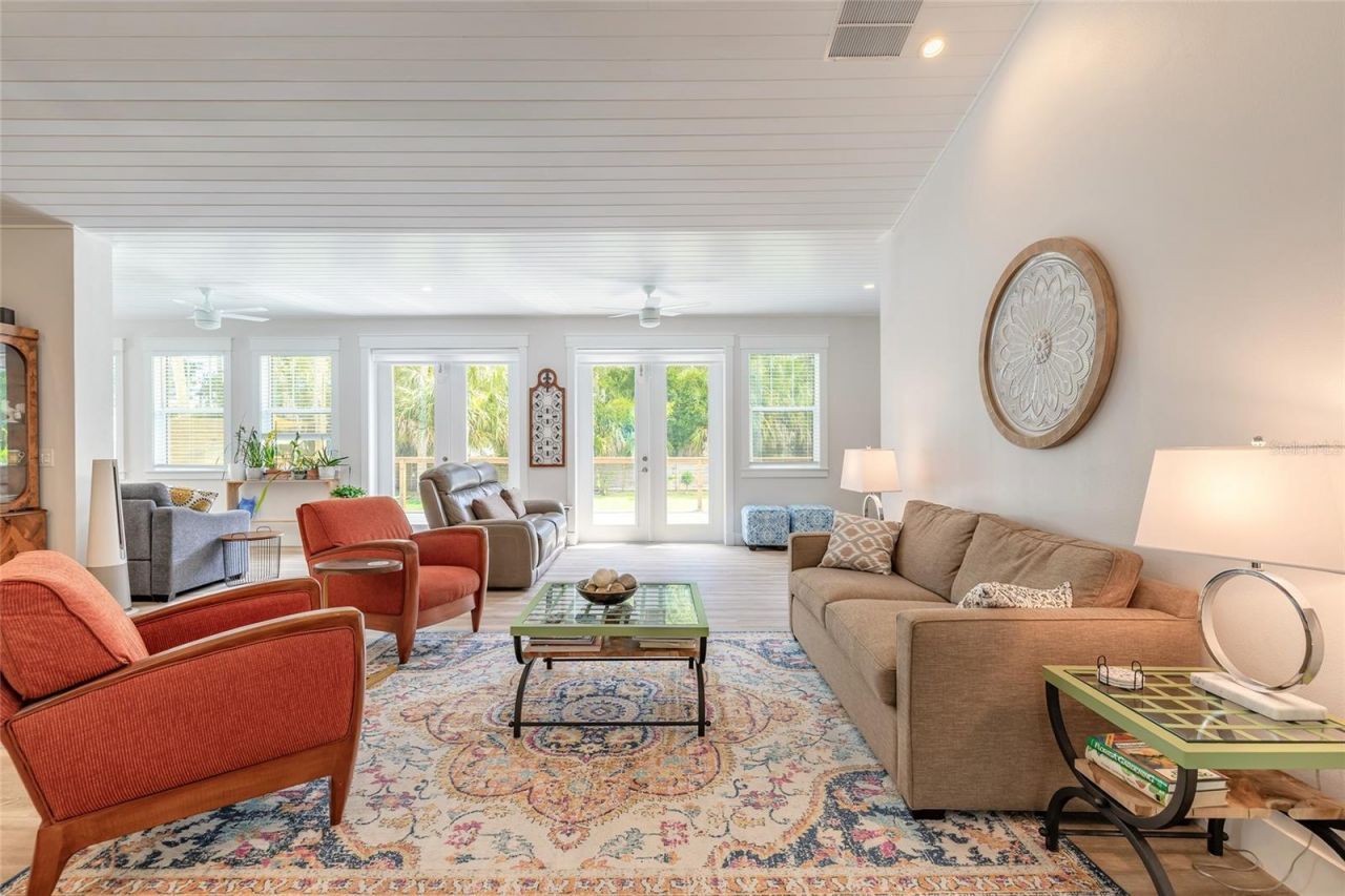 1107 S Orange Street , New Smyrna Beach, FL 32168 Photo
