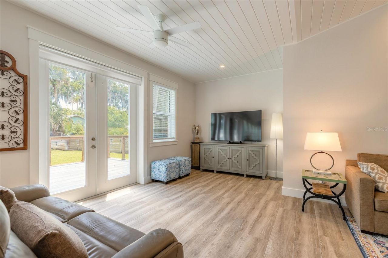 1107 S Orange Street , New Smyrna Beach, FL 32168 Photo
