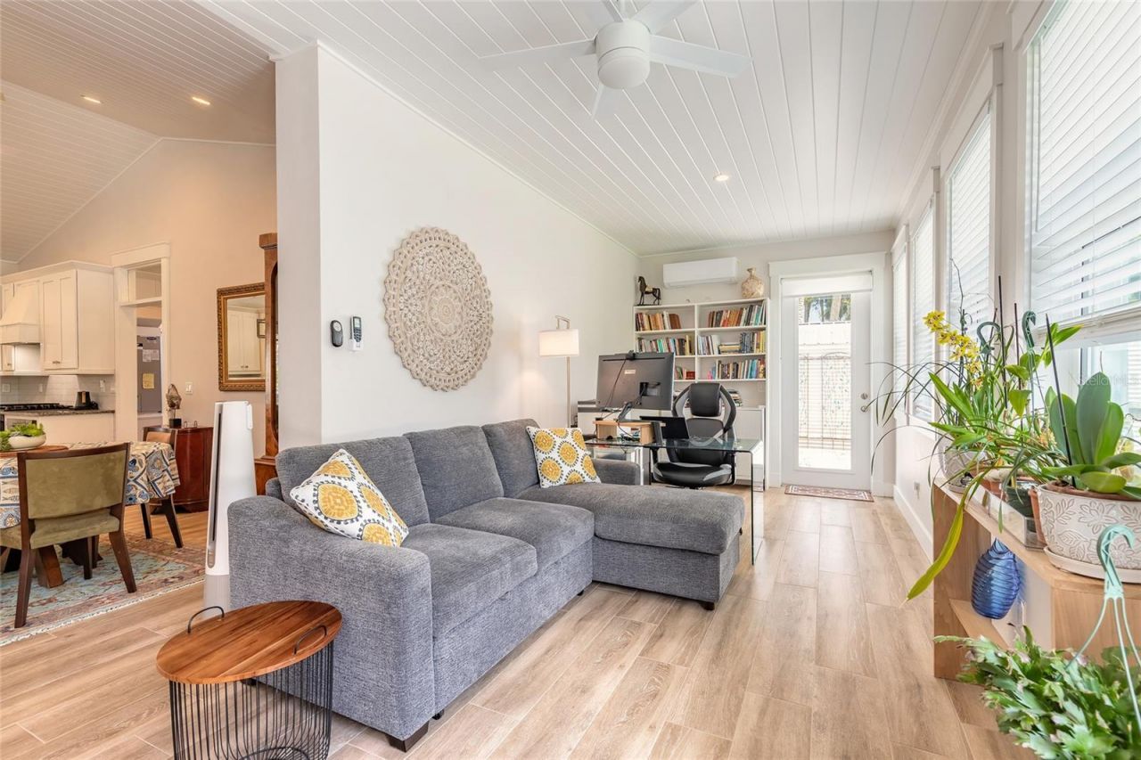 1107 S Orange Street , New Smyrna Beach, FL 32168 Photo