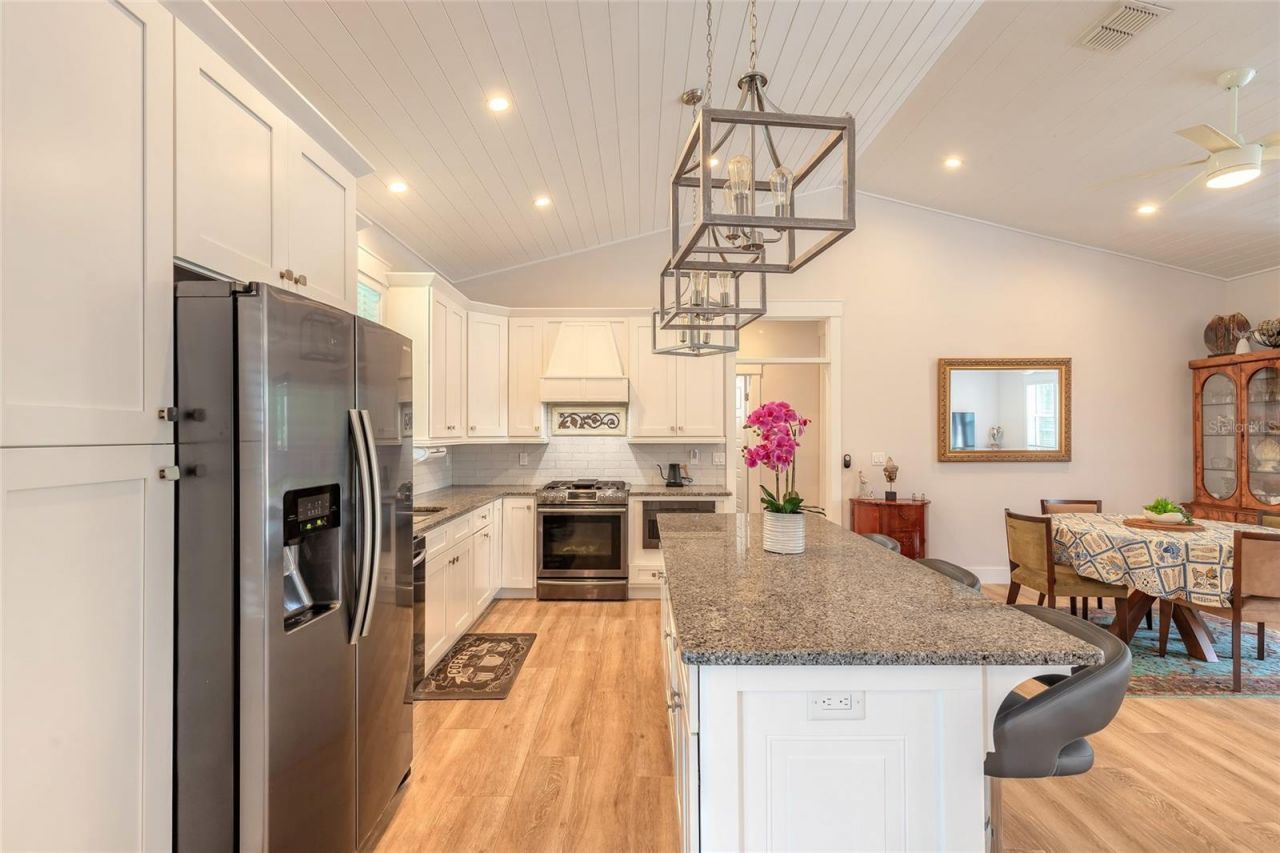 1107 S Orange Street , New Smyrna Beach, FL 32168 Photo