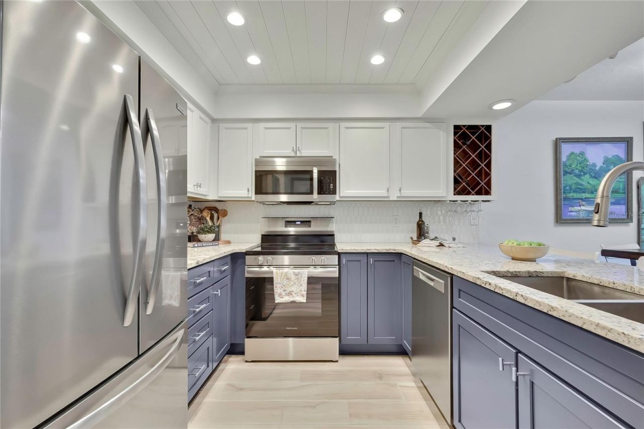 1637 SE Paradise Circle , Unit 106, Crystal River, FL 34429 Photo