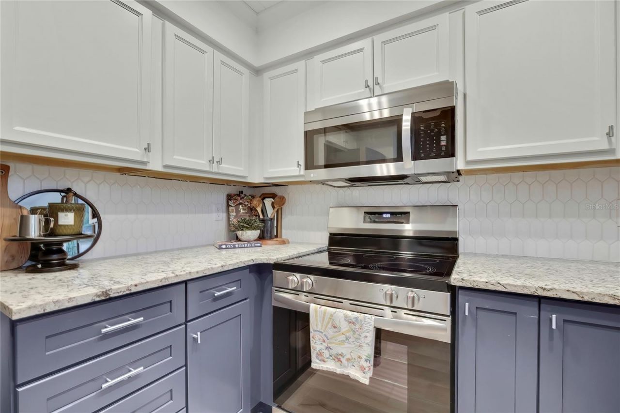 1637 SE Paradise Circle , Unit 106, Crystal River, FL 34429 Photo