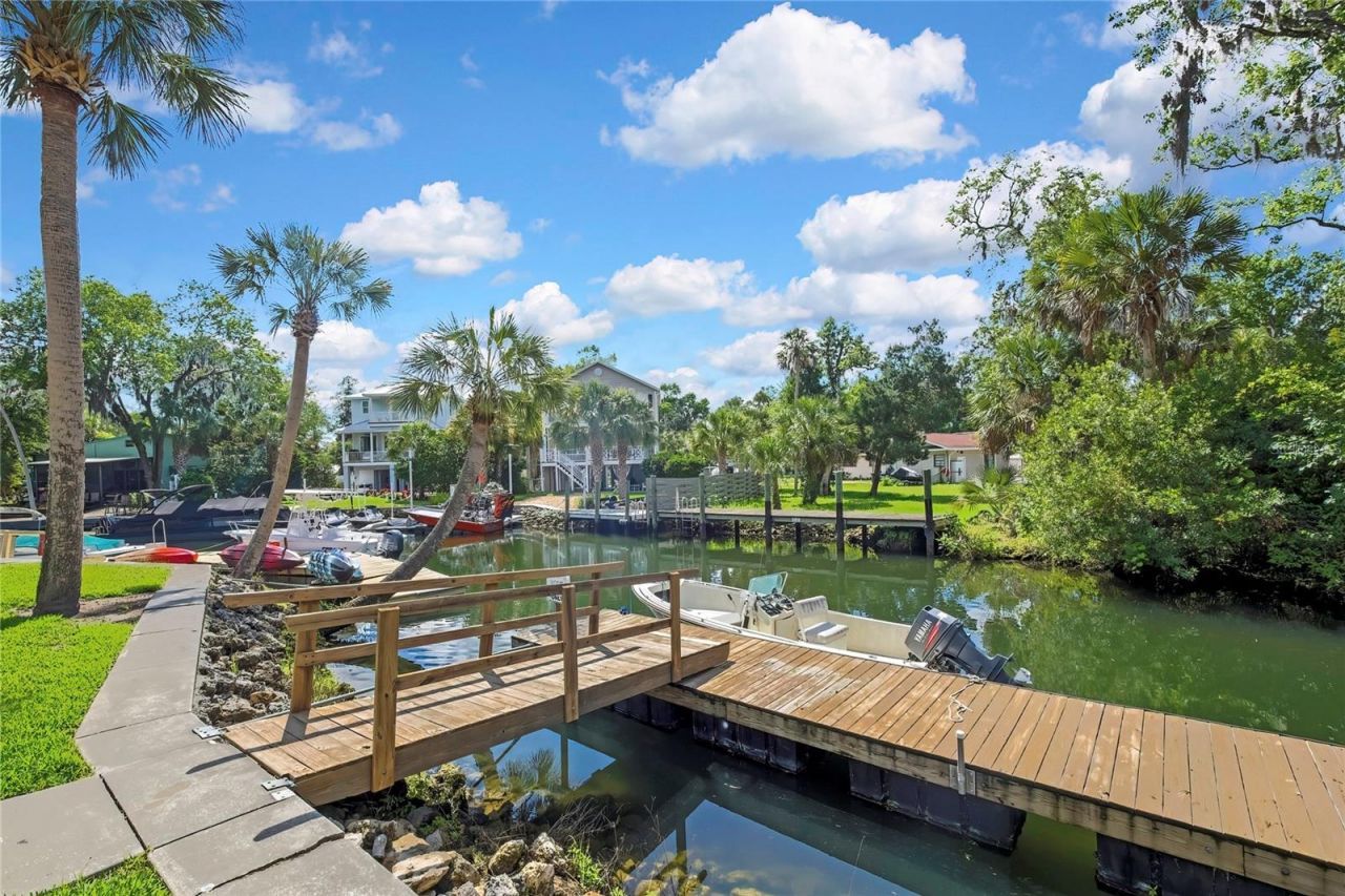 1637 SE Paradise Circle , Unit 106, Crystal River, FL 34429 Photo