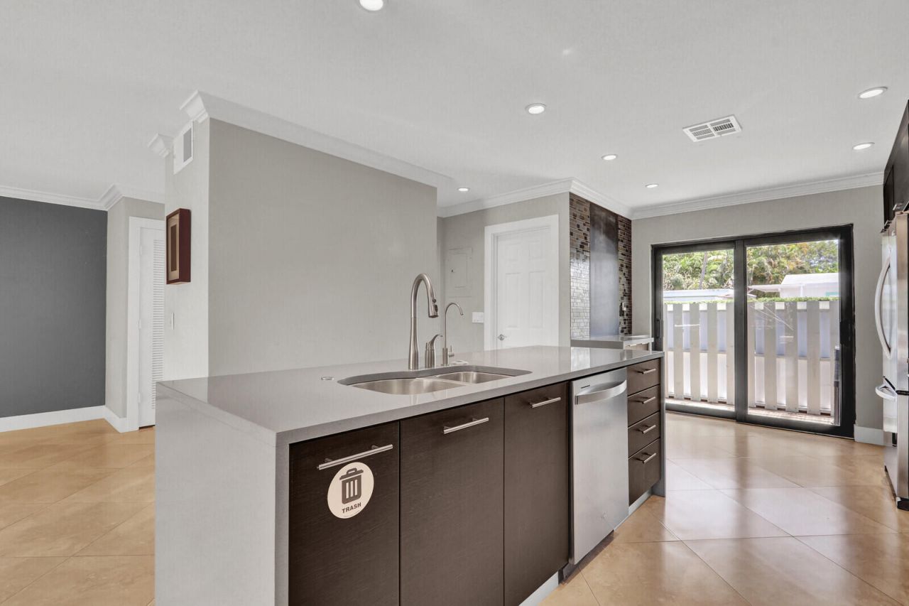 611 NE 12th Terrace, Unit 1, Boynton Beach, FL 33435 Photo