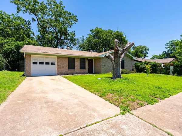 310 E Grady DR, Austin, TX 78753