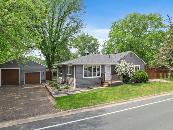107 Hallam Avenue S, Mahtomedi, MN 55115