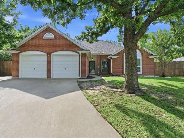 1451 Shadow Run, Weatherford, TX 76086
