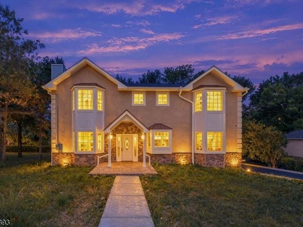418 East Ave, Northvale, NJ 07647