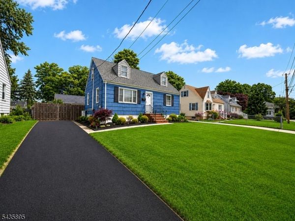 89 Leo St, Edison, NJ 08817