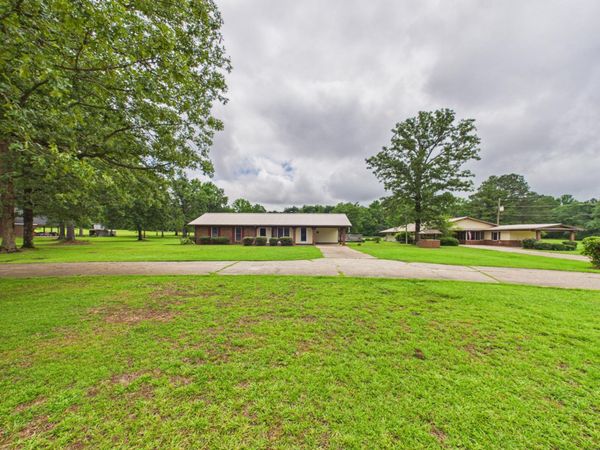 6788 Ridge, Columbus, MS 39705