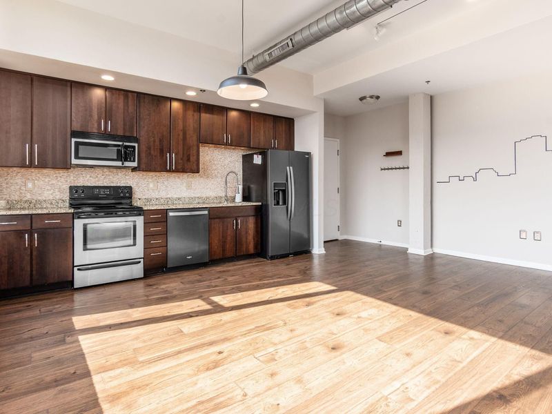 78 E Chestnut Street, Unit 405, Columbus, OH 43215 Photo 2