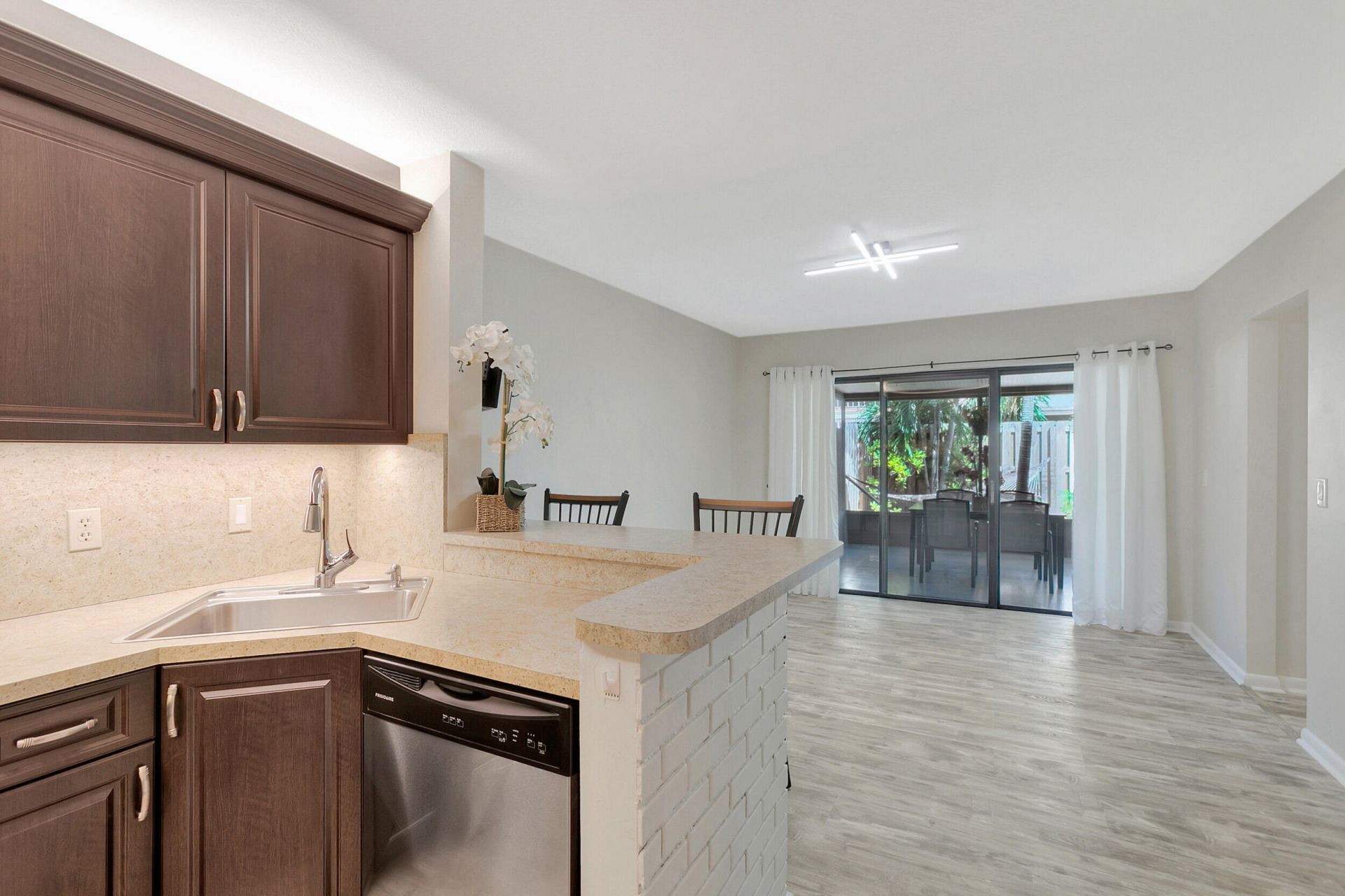 3530 E Gardens East Drive E, Unit B, Palm Beach Gardens, FL 33410 Photo