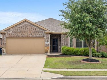4016 Lazy River Ranch Road, Fort Worth, TX 76262