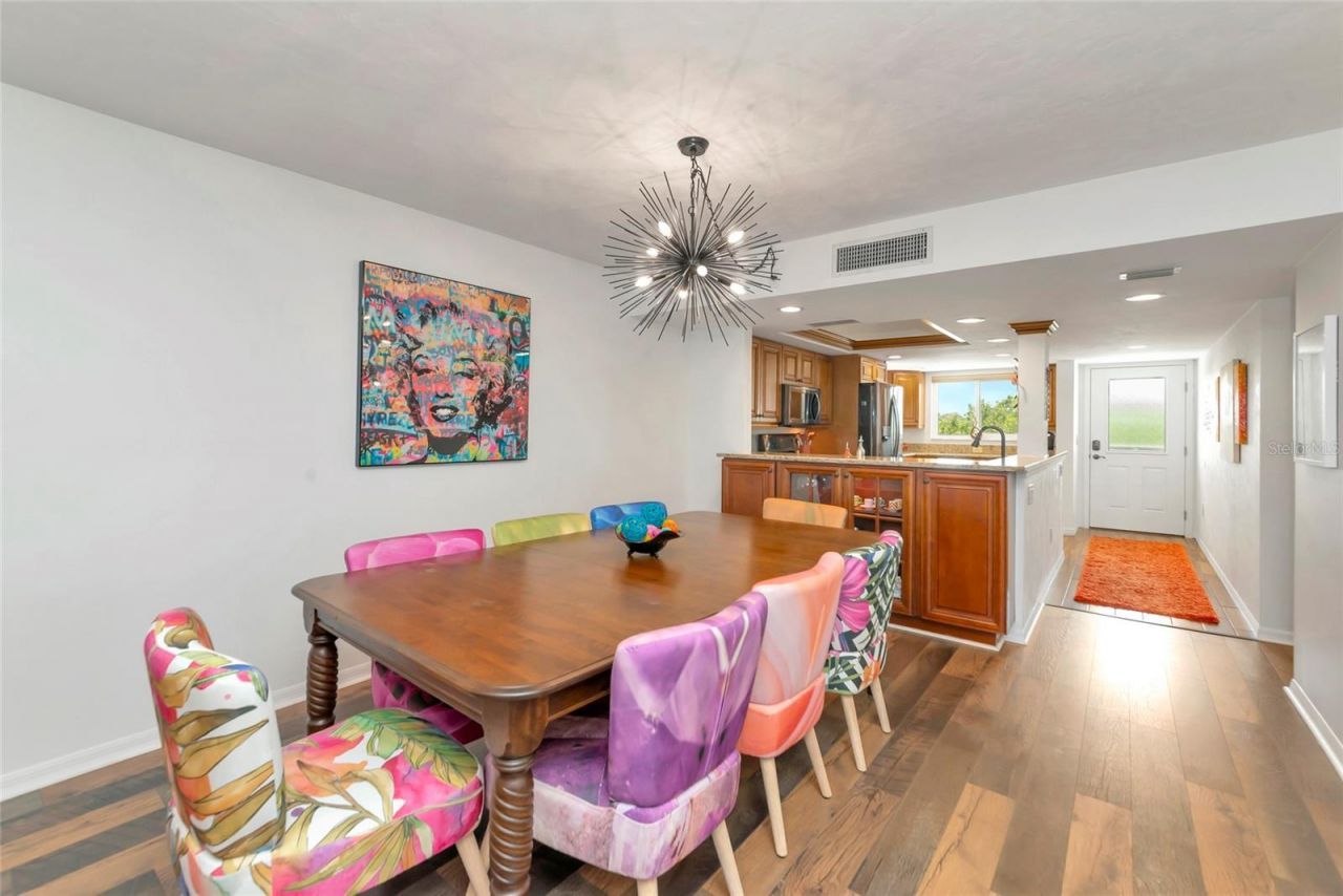 910 Golden Beach Boulevard, Unit 202, Venice, FL 34285 Photo
