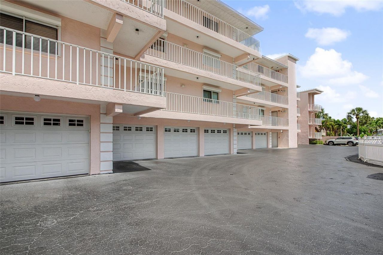 910 Golden Beach Boulevard, Unit 202, Venice, FL 34285 Photo