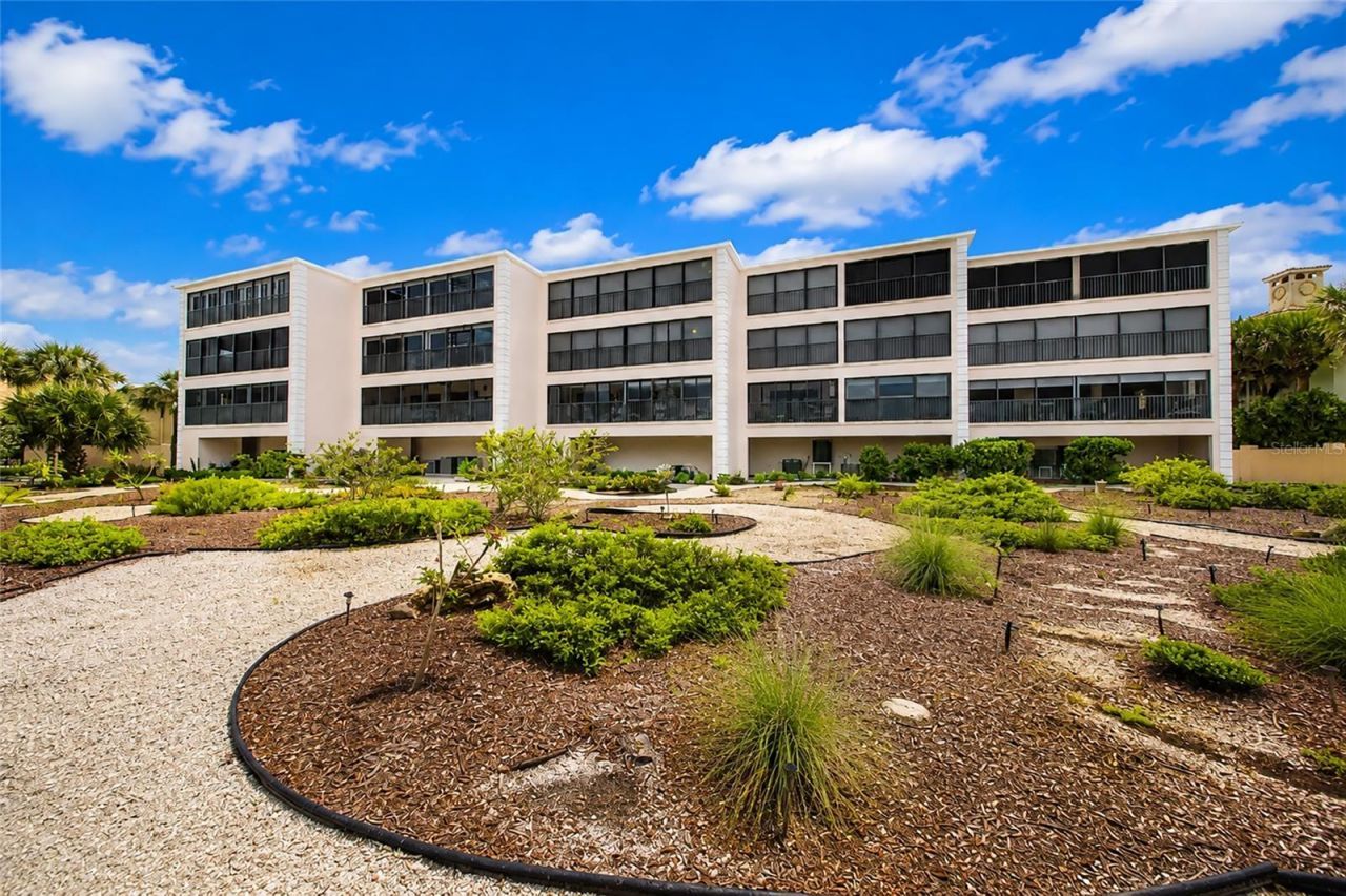 910 Golden Beach Boulevard, Unit 202, Venice, FL 34285 Photo