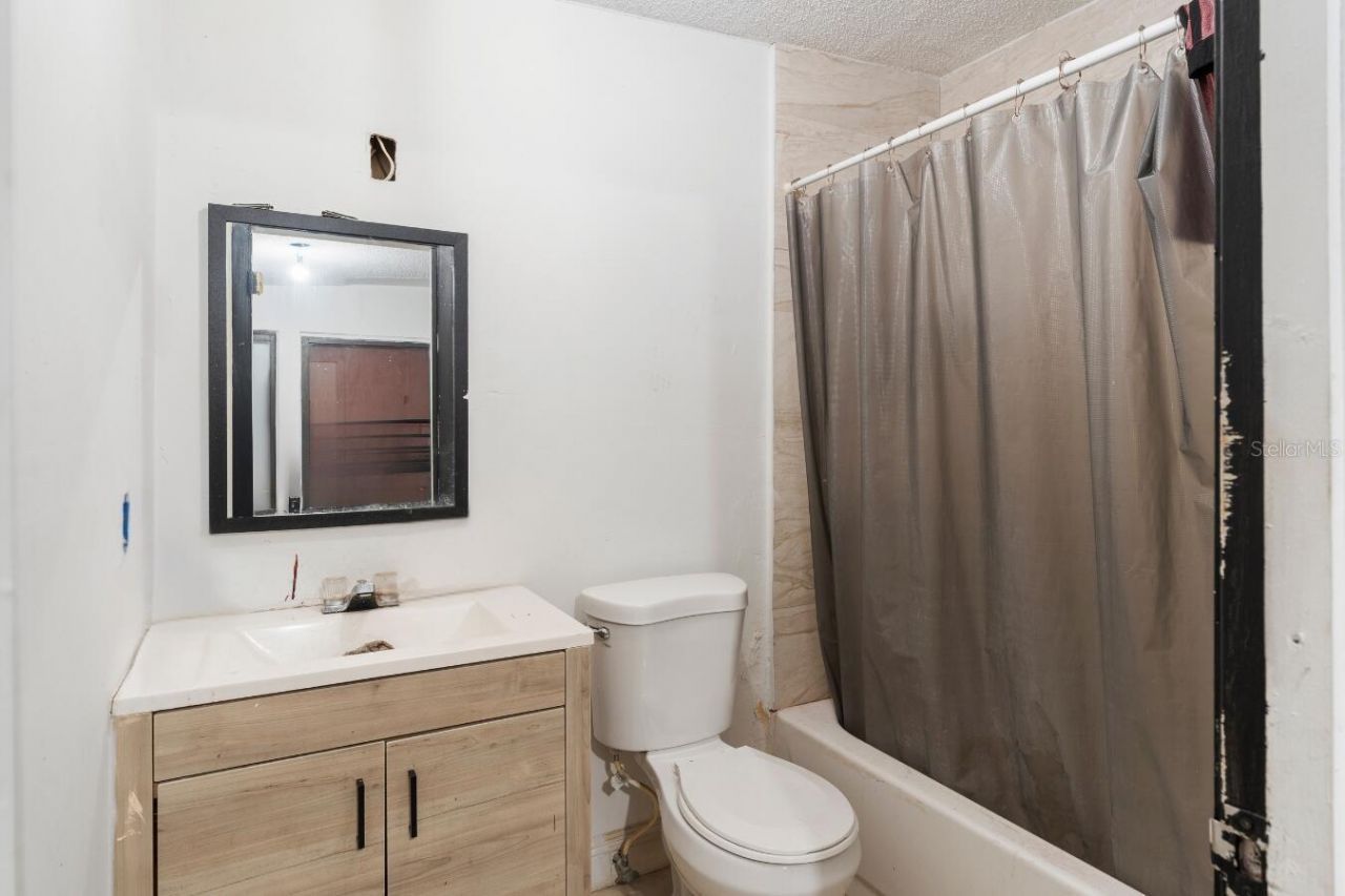 1829 5th, Miami, FL 33125 Photo