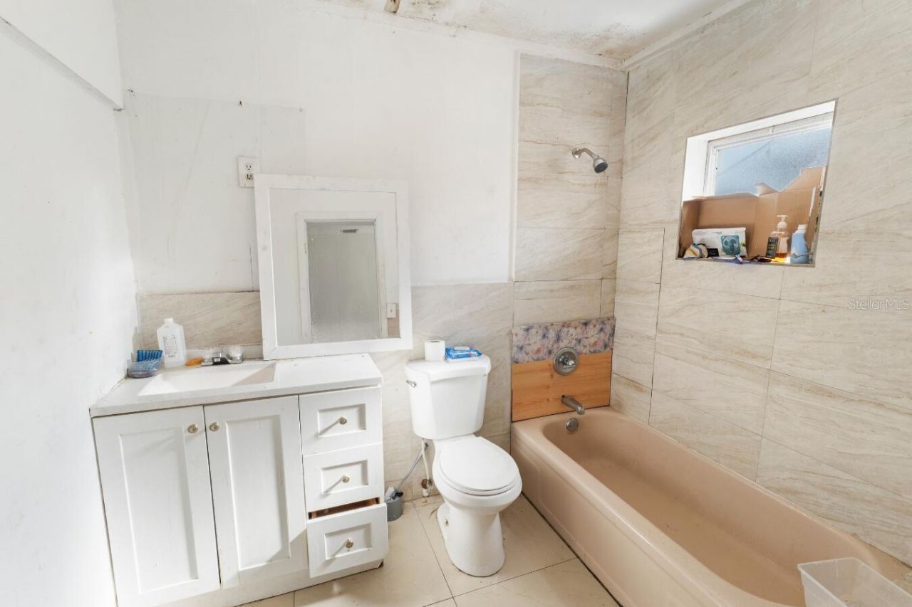 1829 5th, Miami, FL 33125 Photo