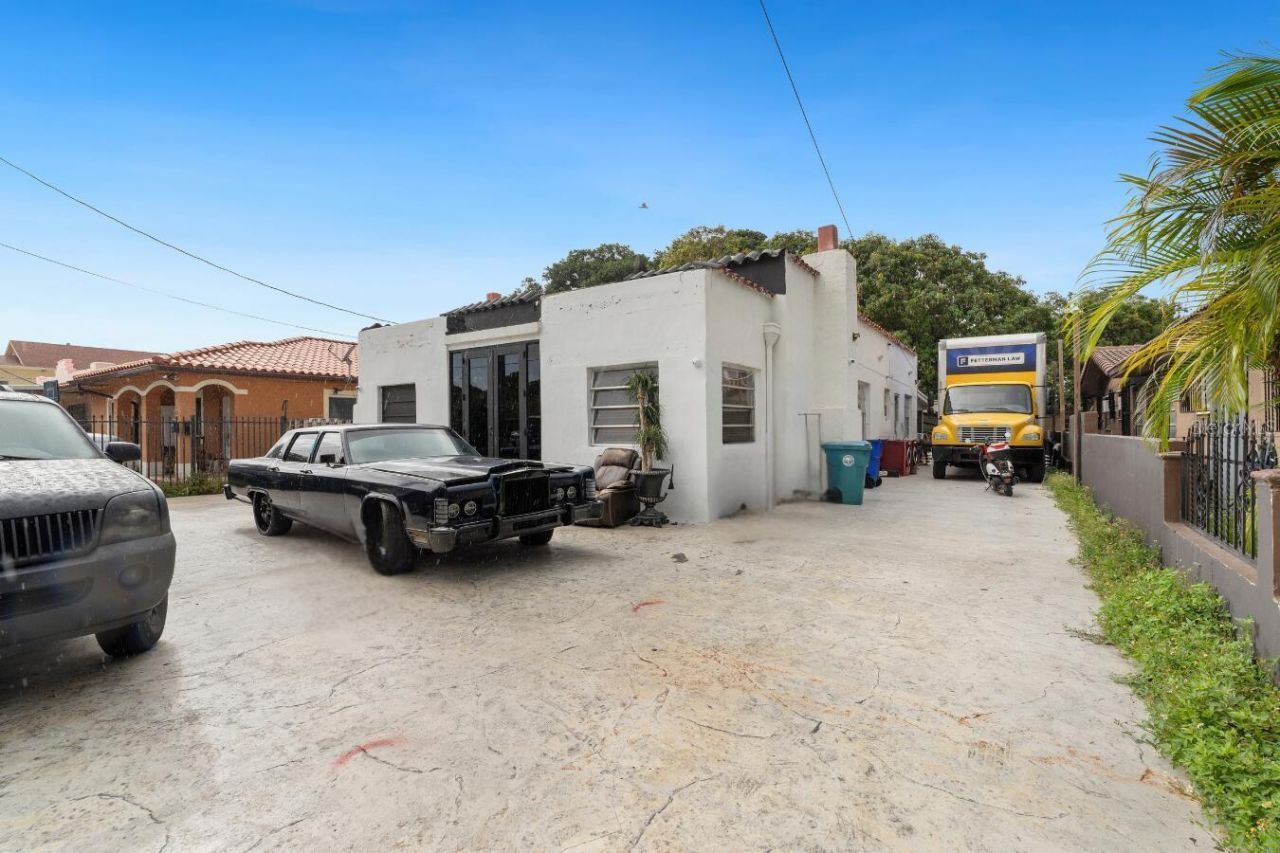 1829 5th, Miami, FL 33125 Photo