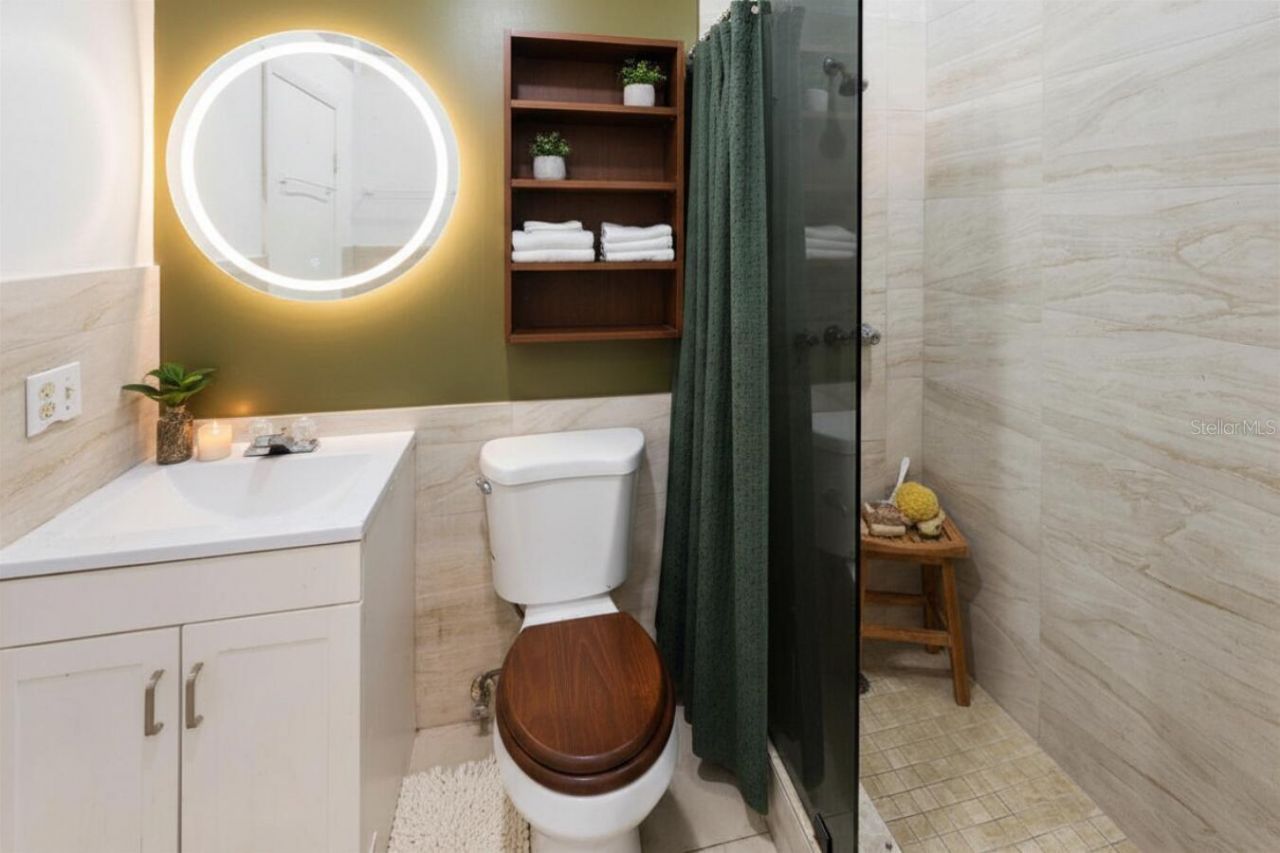 1829 5th, Miami, FL 33125 Photo