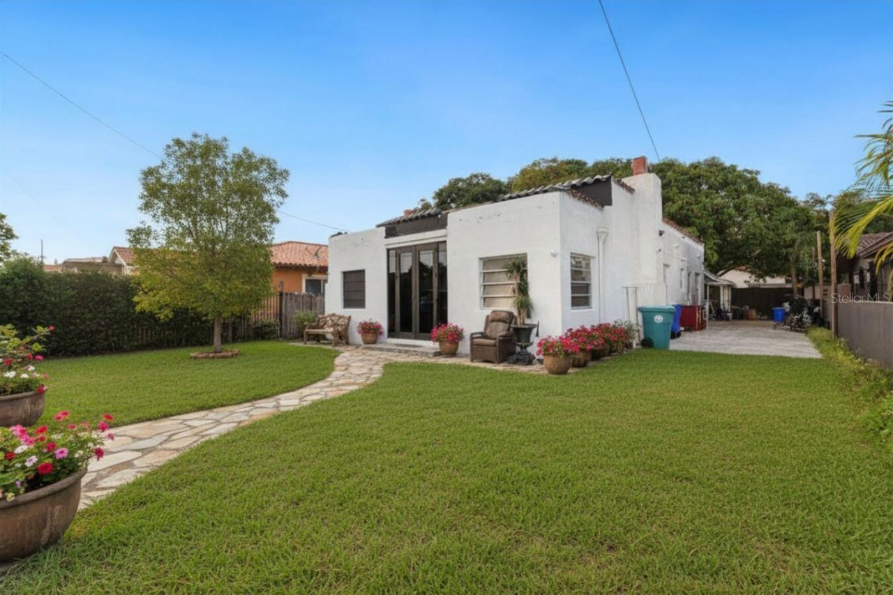 1829 5th, Miami, FL 33125 Photo