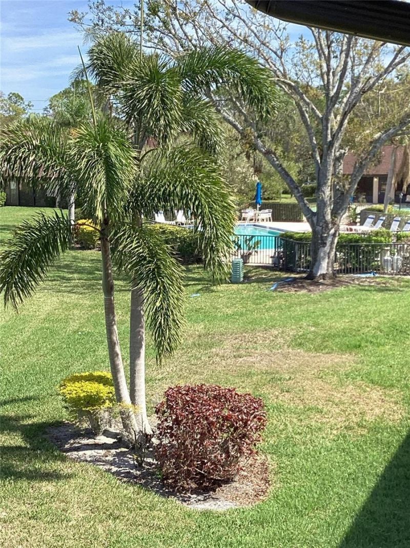 6211 Timber Lake Drive , Unit B4, Sarasota, FL 34243 Photo