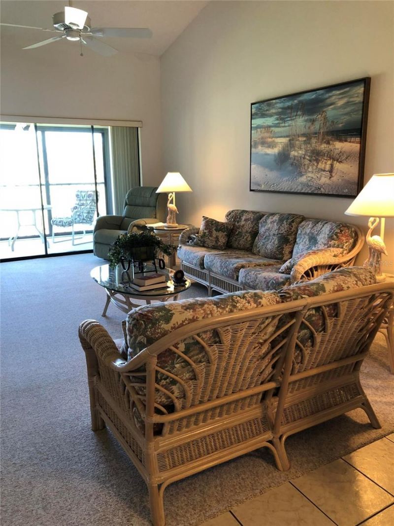 6211 Timber Lake Drive , Unit B4, Sarasota, FL 34243 Photo