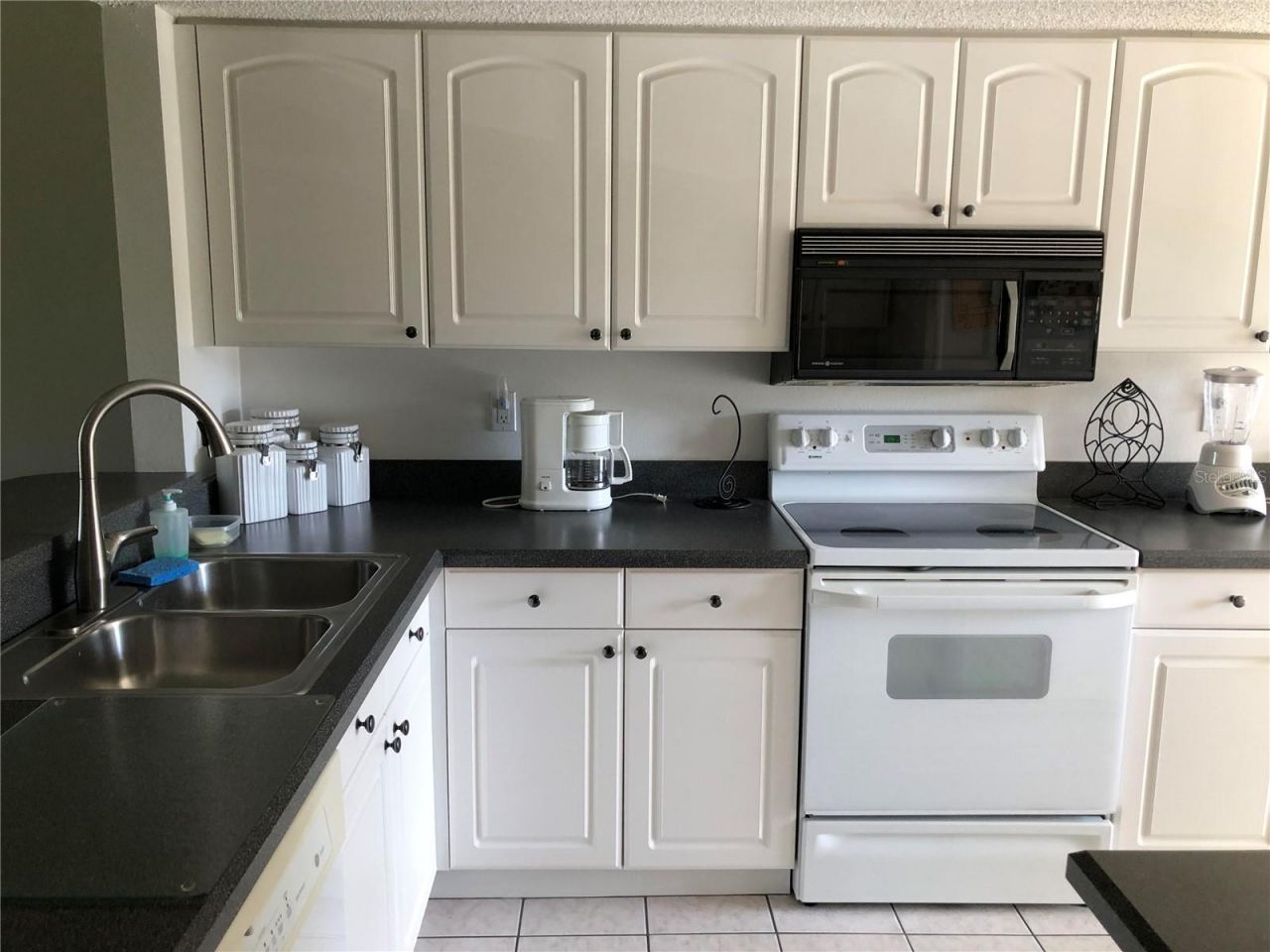 6211 Timber Lake Drive , Unit B4, Sarasota, FL 34243 Photo