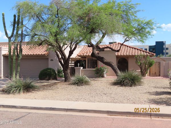 3217 E DESERT COVE Avenue, Phoenix, AZ 85028