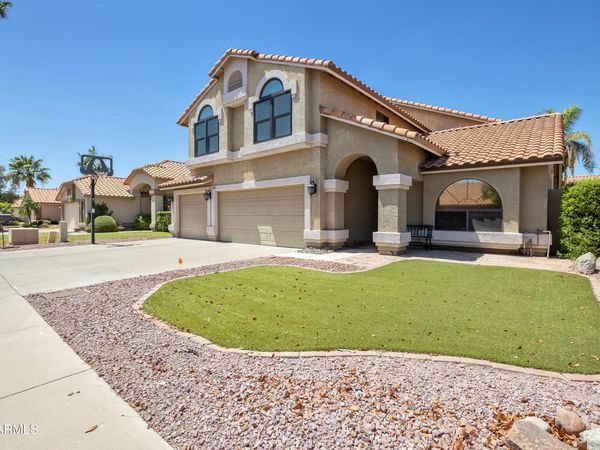 7230 W JULIE Drive, Glendale, AZ 85308