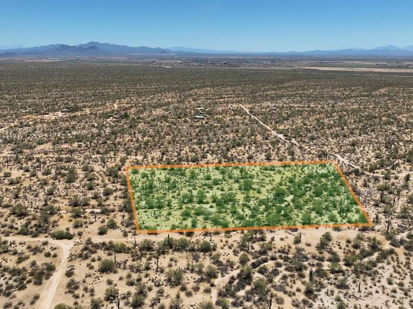 S Twin Hawk Lane, Unit 1, Marana, AZ 85658