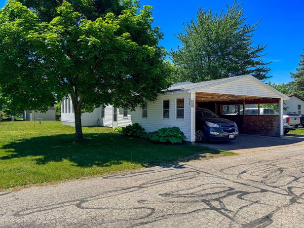 121 Elm Court, Muskegon, MI 49445