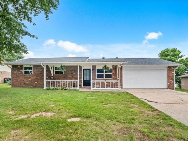 5664 Walden Street, Lowell, AR 72745