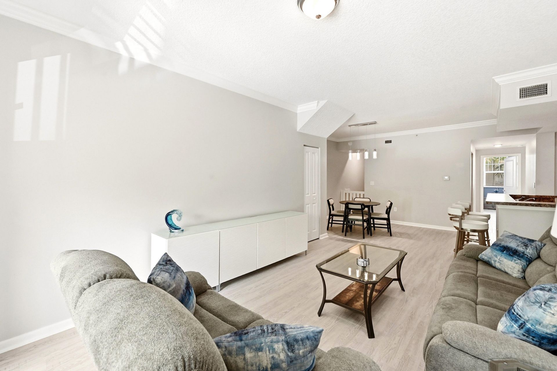 5820 W Sample Road, Unit 206, Coral Springs, FL 33067 Photo