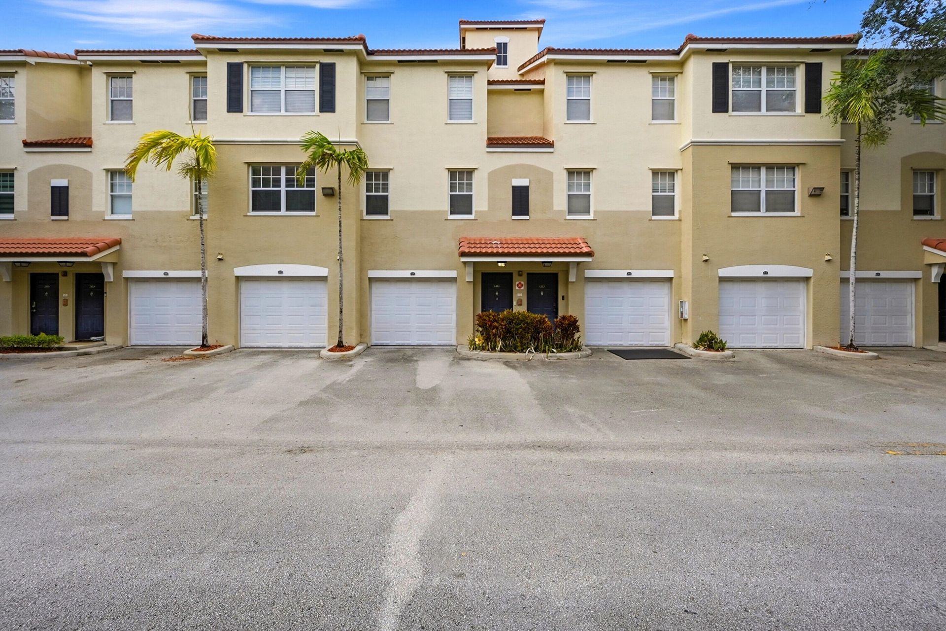 5820 W Sample Road, Unit 206, Coral Springs, FL 33067 Photo