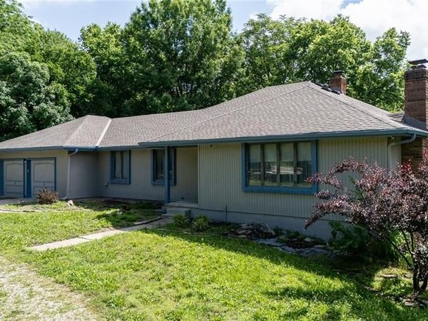 17635 Stubbs Station Road, Camden Point, MO 64018