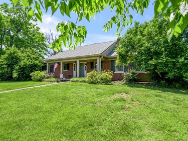 255 Shryocks Ferry Road, Versailles, KY 40383