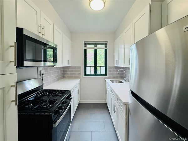 1680 Metropolitan Avenue , Unit 6D, Bronx, NY 10462