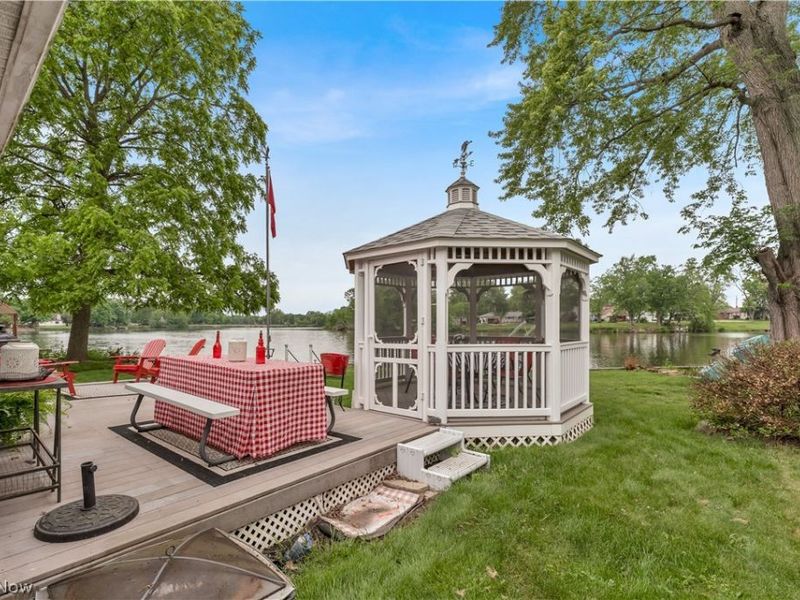 27233 Lake Point Drive, Beloit, OH 44609 Photo 3