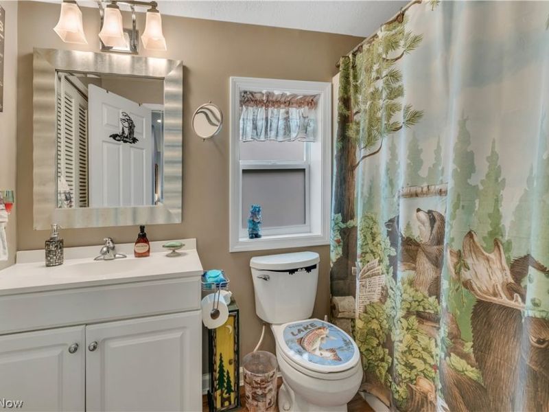 27233 Lake Point Drive, Beloit, OH 44609 Photo 37